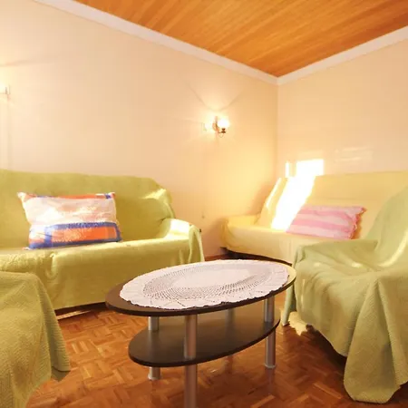 Διαμέρισμα By The Sea Kastel Stafilic, - 8621 *